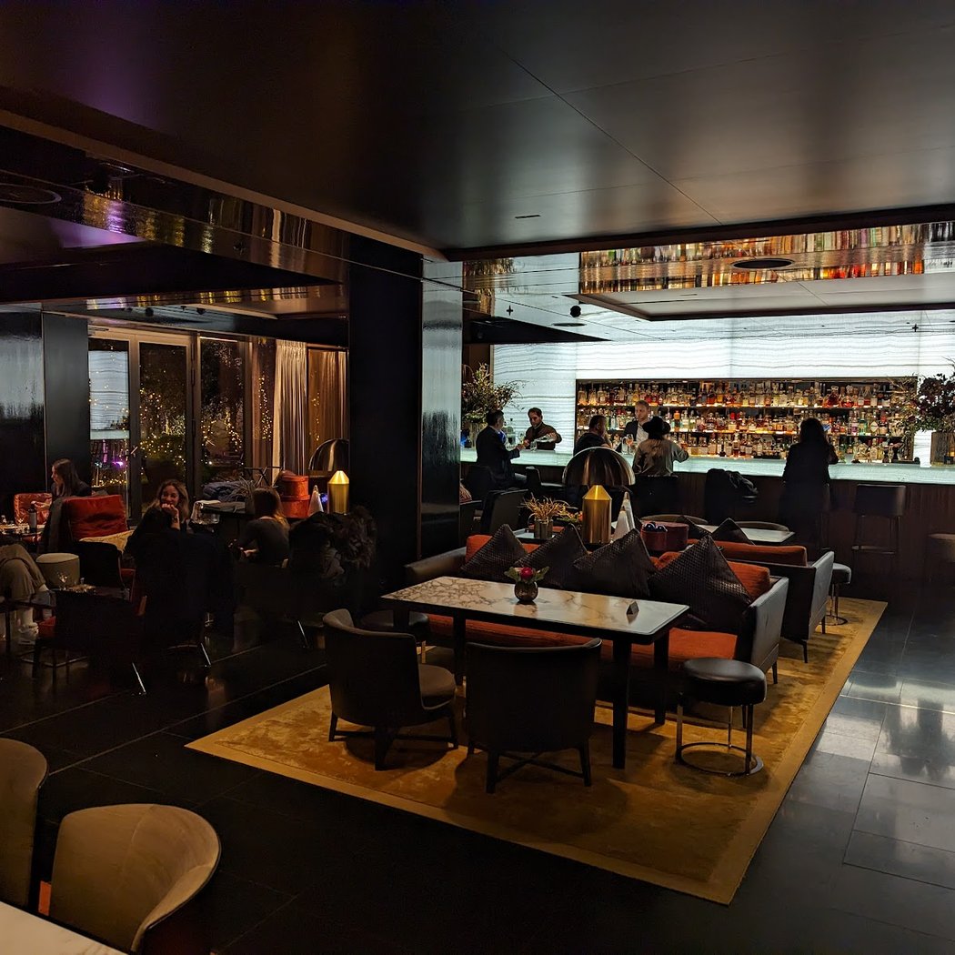 Bulgari Bar & Lounge 3